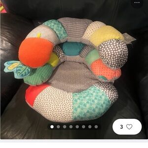 2-in-1 Tummy Time + Seated Support Baby Pillow